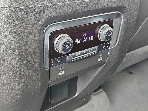 Certified 2024 Chevrolet Suburban High Country w/ Premium Package 2 AWD/4WD image 27