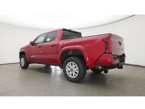 Used 2025 Toyota Tacoma SR5 AWD/4WD image 26
