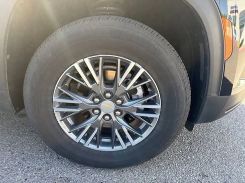 Used 2026 Chevrolet Traverse LT AWD/4WD image 5