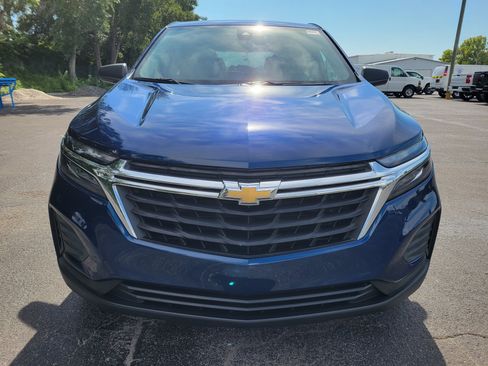 Certified 2022 Chevrolet Equinox LS w/ LS Convenience Package FWD image 2