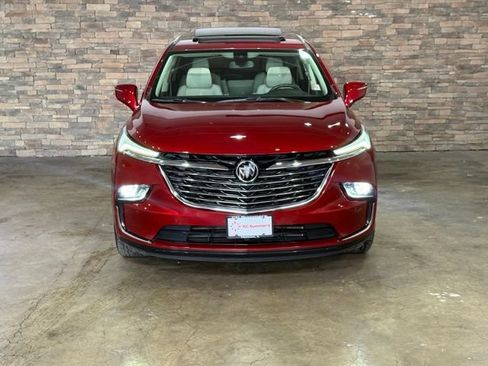 Used 2022 Buick Enclave Essence w/ Experience Buick Package FWD image 2