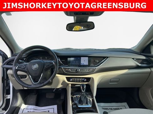 Used 2019 Buick Regal Essence w/ Driver Confidence Package I image 25