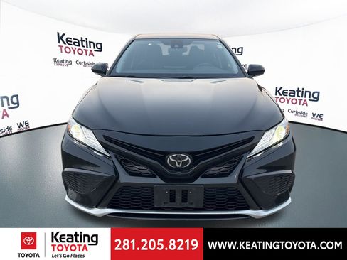Used 2023 Toyota Camry XSE FWD image 2