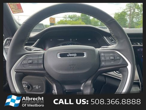 New 2025 Jeep Grand Cherokee Limited AWD/4WD image 26