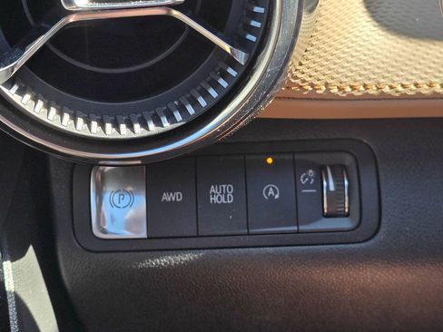 Used 2025 Chevrolet Equinox ACTIV w/ Safety and Technology Package AWD/4WD image 24