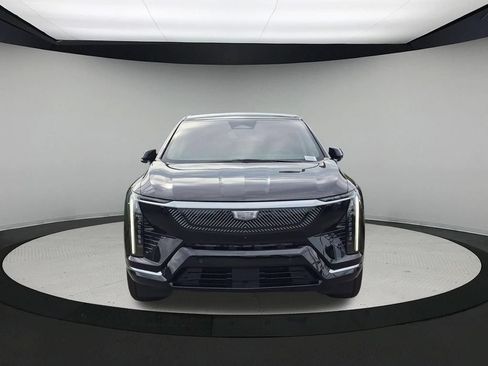 Used 2027 Cadillac Optiq Luxury RWD image 8
