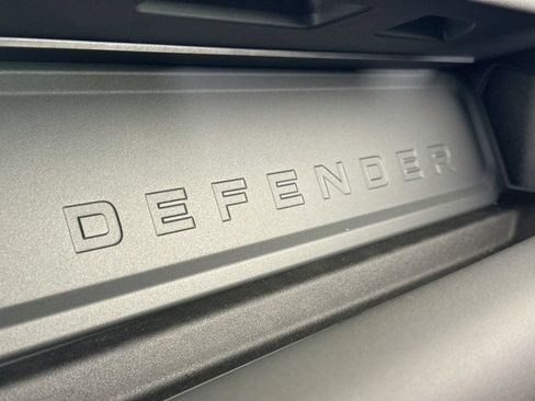 Used 2026 Land Rover Defender 110 X-Dynamic SE AWD/4WD image 23