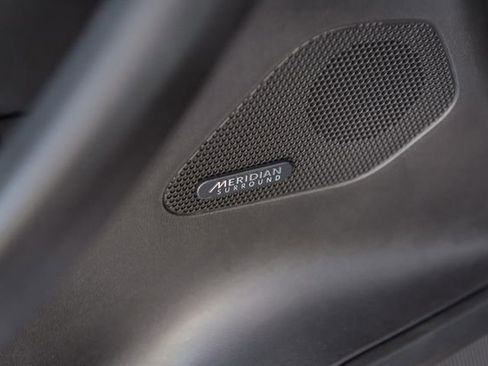 Used 2018 Jaguar F-PACE R-Sport image 51