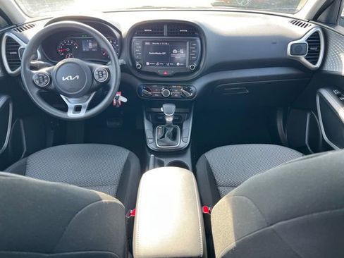 Certified 2022 Kia Soul LX w/ Technology Package image 14