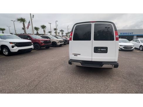 Used 2025 Chevrolet Express 3500 LT w/ LT Preferred Equipment Group RWD image 3