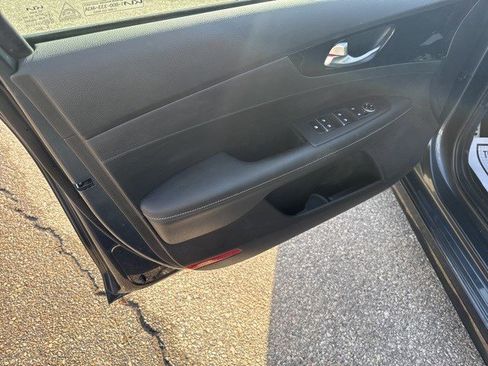 Used 2023 Kia Forte GT-Line image 9