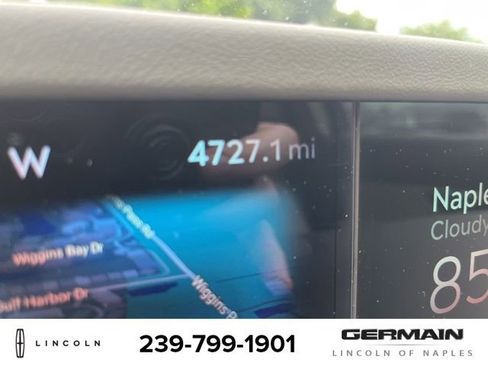 Used 2025 Lincoln Nautilus Premier AWD/4WD image 20