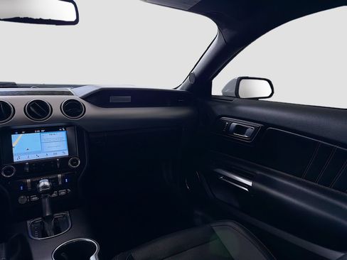 Used 2018 Ford Mustang GT Premium RWD image 25