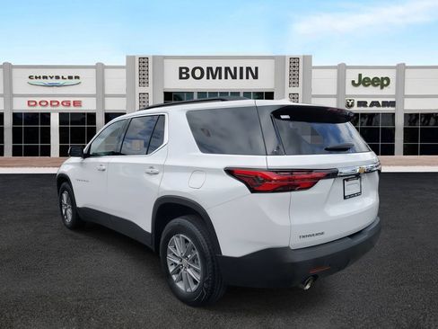 Used 2022 Chevrolet Traverse LT FWD image 4