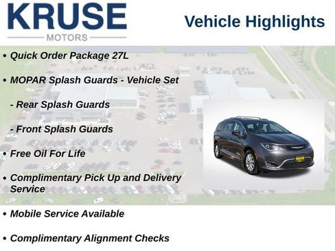 Used 2018 Chrysler Pacifica Touring-L FWD image 10
