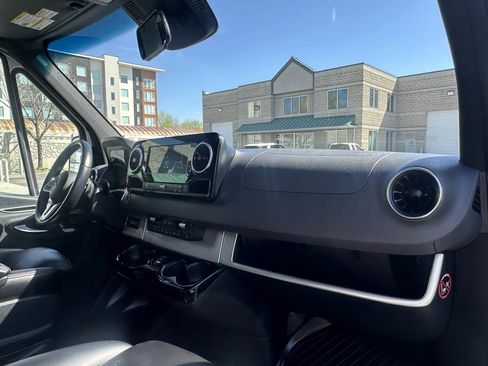 Used 2020 Mercedes-Benz Sprinter 3500 image 62