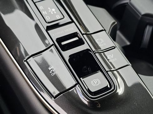 New 2026 Toyota Crown AWD/4WD image 11