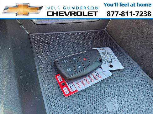 New 2026 Chevrolet Equinox RS w/ Convenience Package III AWD/4WD image 36
