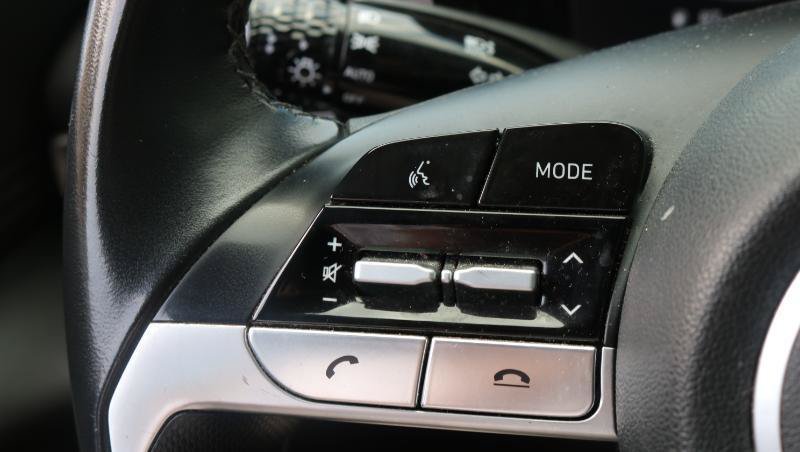 Used 2023 Hyundai Elantra SEL w/ Convenience Package FWD image 9