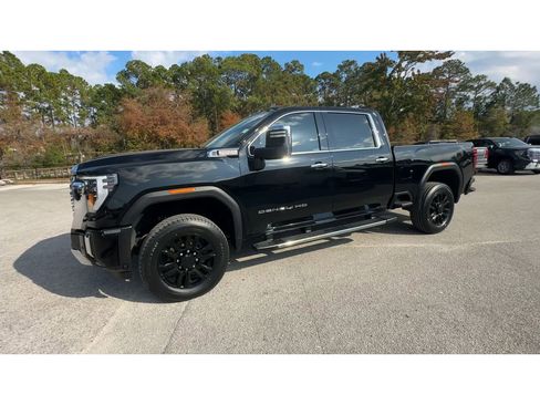 Certified 2024 GMC Sierra 2500 Denali w/ Denali Reserve Package image 5
