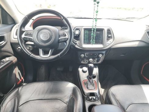 Used 2017 Jeep Compass Trailhawk w/ Leather Interior Group AWD/4WD image 9