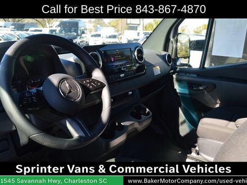 Used 2025 Mercedes-Benz Sprinter 2500 image 8