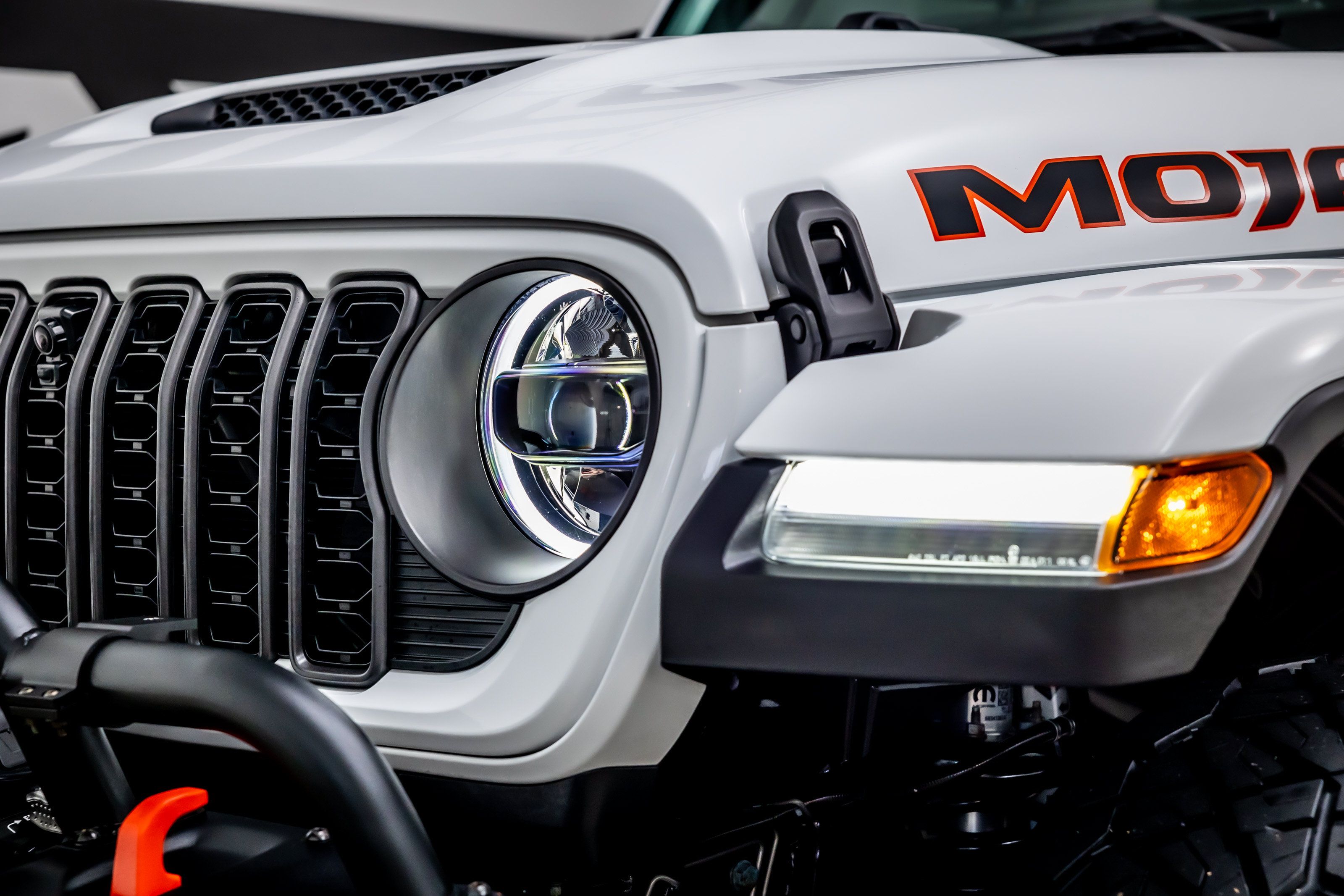 Used 2024 Jeep Gladiator Mojave AWD/4WD image 15