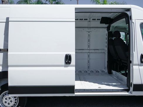 Used 2024 RAM ProMaster 2500 w/ Safety Group FWD image 12
