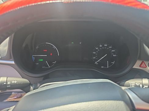 Used 2021 Toyota Sienna XLE FWD image 11