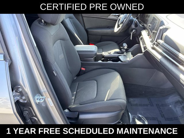 Used 2025 Kia Sportage LX FWD image 9