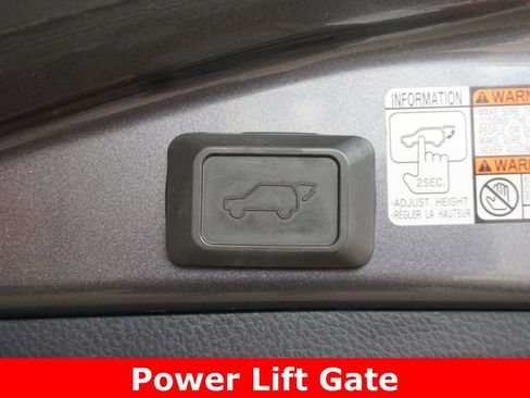 Used 2015 Toyota RAV4 Limited w/ Outdoor Package AWD/4WD image 21