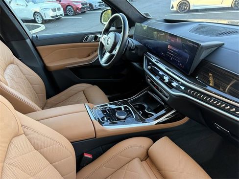 Certified 2023 BMW X7 xDrive40i w/ M Sport Package image 31