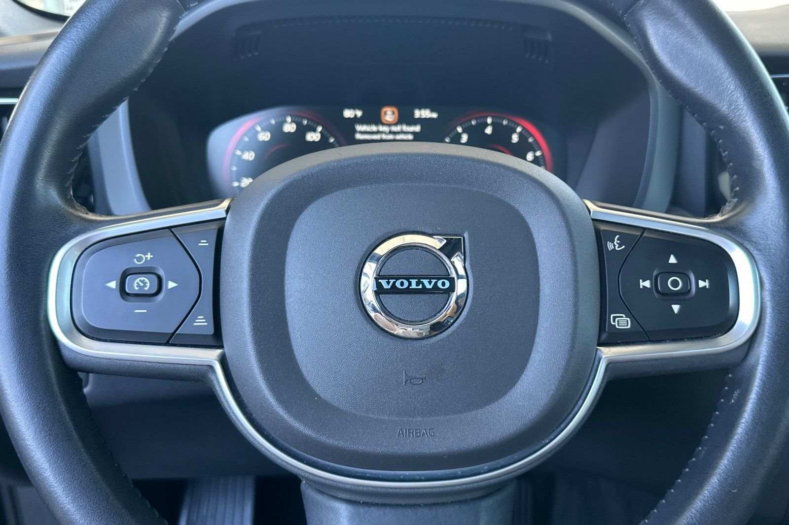 Used 2020 Volvo XC60 T5 Momentum AWD/4WD image 27