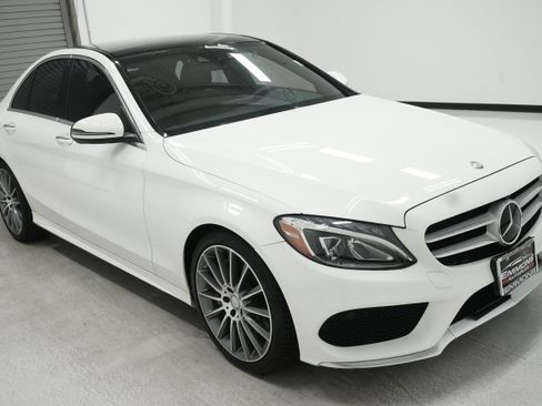 Used 2016 Mercedes-Benz C 300 Sedan image 3