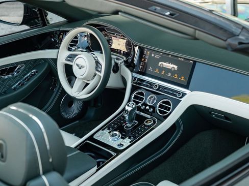 Used 2022 Bentley Continental GT Speed image 15