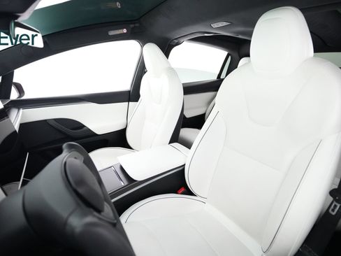 Used 2023 Tesla Model X Plaid AWD/4WD image 4