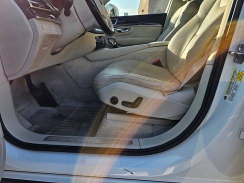 Used 2016 Volvo XC90 T6 Momentum AWD/4WD image 17