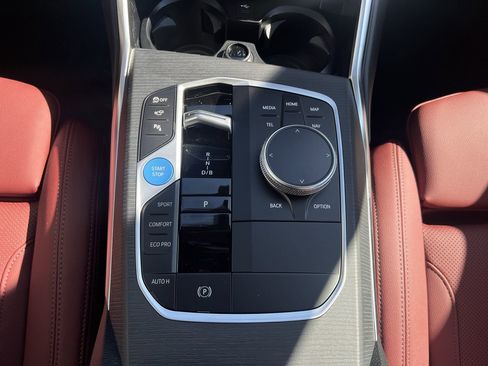 Used 2025 BMW i4 eDrive40 w/ Premium Package image 28