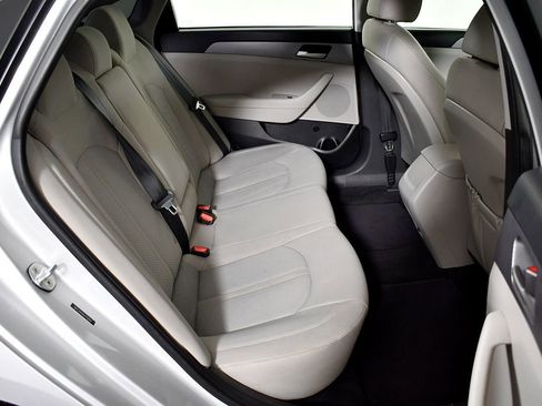 Used 2019 Hyundai Sonata SE image 45