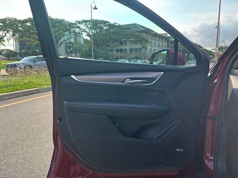 Used 2017 Cadillac XT5 Luxury image 14