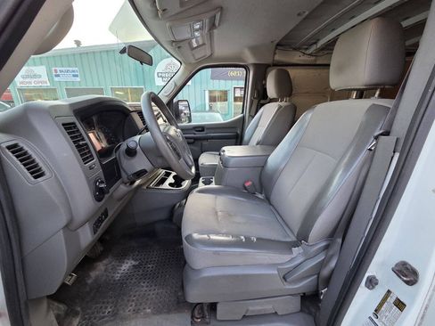 Used 2017 Nissan NV 2500 SV w/ Technology Package RWD image 15