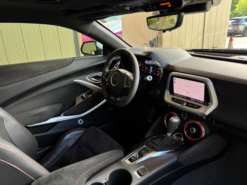 Used 2022 Chevrolet Camaro ZL1 RWD image 24