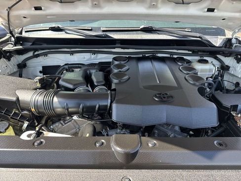 Used 2011 Toyota 4Runner SR5 w/ Convenience Pkg image 30