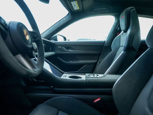 New 2025 Porsche Taycan GTS image 24