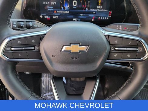 Certified 2025 Chevrolet Equinox LT w/ Safety and Technology Package AWD/4WD image 12