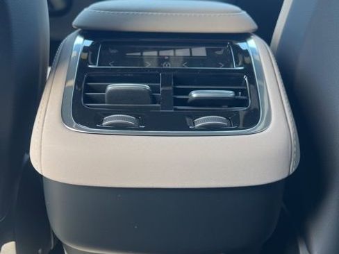 New 2026 Volvo XC90 B6 Plus w/ Protection Package Premier AWD/4WD image 24