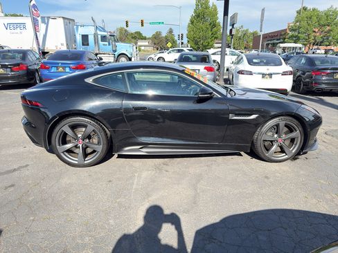 Used 2018 Jaguar F-TYPE 400 Sport RWD image 9
