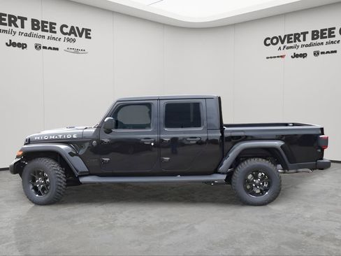 New 2025 Jeep Gladiator High Tide image 2