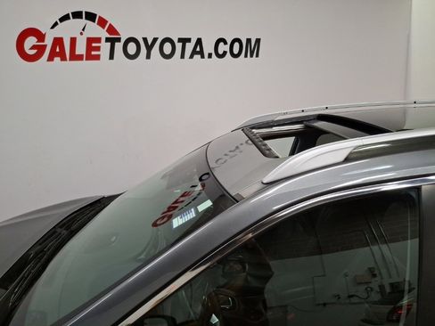 Used 2020 Nissan Rogue SL w/ Premium Package image 6