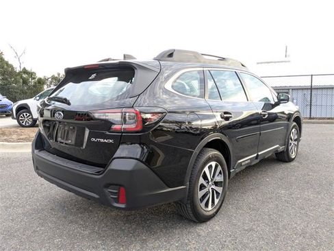 Used 2020 Subaru Outback 2.5i image 3